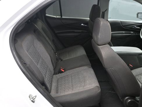 Used 2022 Chevrolet Equinox LT w/ LPO, Blackout Package FWD image 34