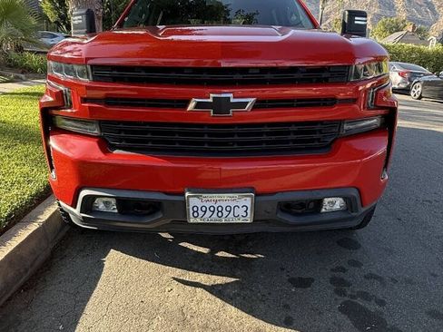 Used 2021 Chevrolet Silverado 1500 RST w/ Convenience Package II AWD/4WD image 2