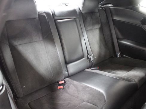 Used 2016 Dodge Challenger R/T Scat Pack w/ Leather Interior Group image 24