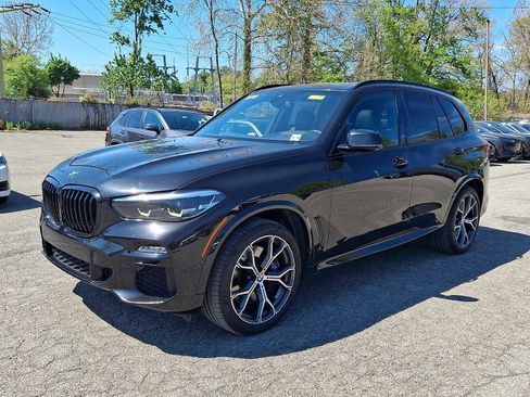 Used 2019 BMW X5 xDrive40i w/ M Sport Package AWD/4WD image 3
