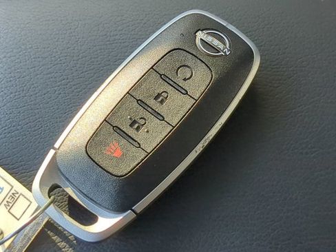 Certified 2026 Nissan Kicks SR w/ Cold Weather Package image 29