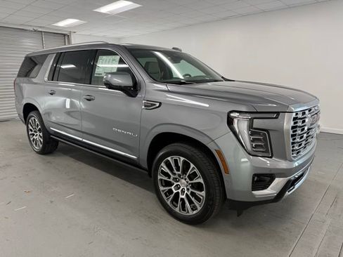 New 2026 GMC Yukon XL Denali image 3