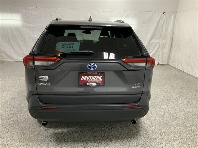 Used 2021 Toyota RAV4 LE AWD/4WD image 7