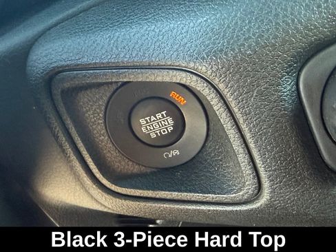 Used 2024 Jeep Wrangler Sport S image 23