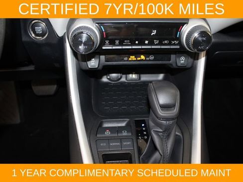 Used 2024 Toyota RAV4 XLE FWD image 27