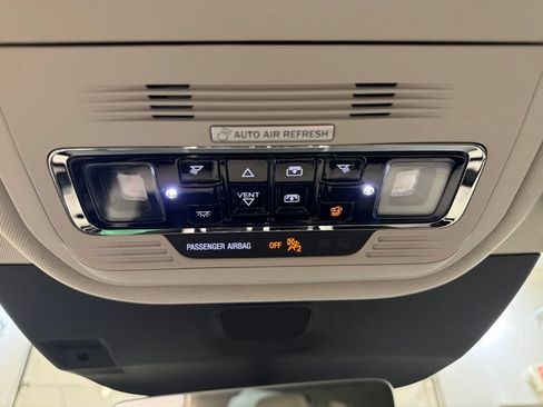 Used 2026 Lincoln Aviator AWD image 25
