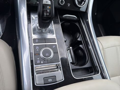 Used 2019 Land Rover Range Rover Sport HSE AWD/4WD image 24