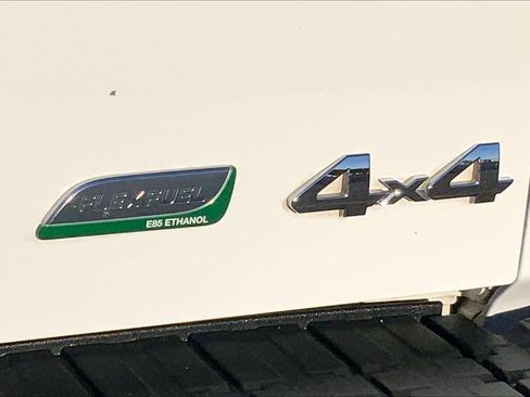 Used 2013 Toyota Tundra 4x4 CrewMax image 9