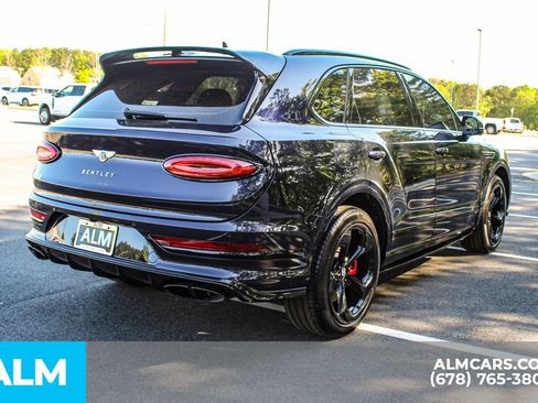Used 2024 Bentley Bentayga AWD/4WD image 5