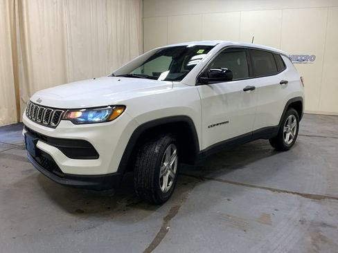 Used 2024 Jeep Compass Sport AWD/4WD image 7