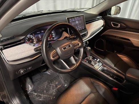 Used 2022 Jeep Compass Latitude image 12