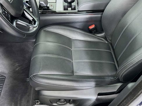 Used 2023 Land Rover Range Rover Velar R-Dynamic S image 21