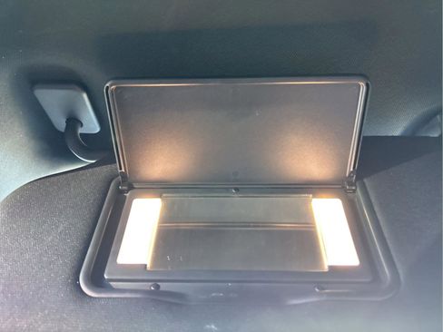 Used 2020 Ford Explorer XLT w/ Equipment Group 202A image 26