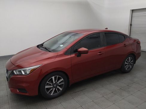 Used 2020 Nissan Versa SV FWD image 2