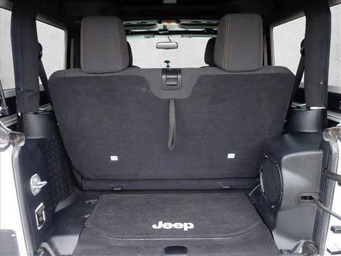 Used 2014 Jeep Wrangler Sahara w/ Connectivity Group AWD/4WD image 7
