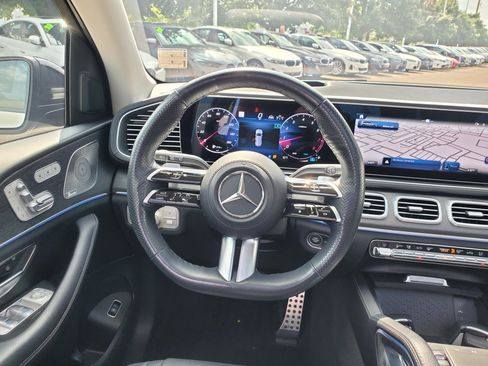 Used 2024 Mercedes-Benz GLS 580 4MATIC image 29