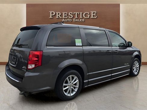 Used 2020 Dodge Grand Caravan SXT image 29