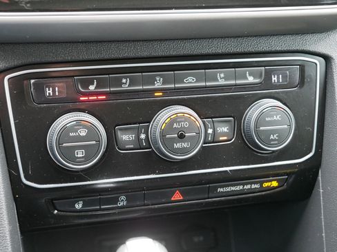 Used 2019 Volkswagen Atlas SEL Premium AWD/4WD image 23