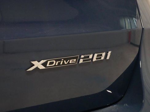 New 2027 BMW X1 xDrive28i AWD/4WD image 21