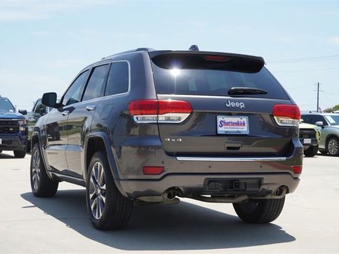 Used 2017 Jeep Grand Cherokee Overland image 6
