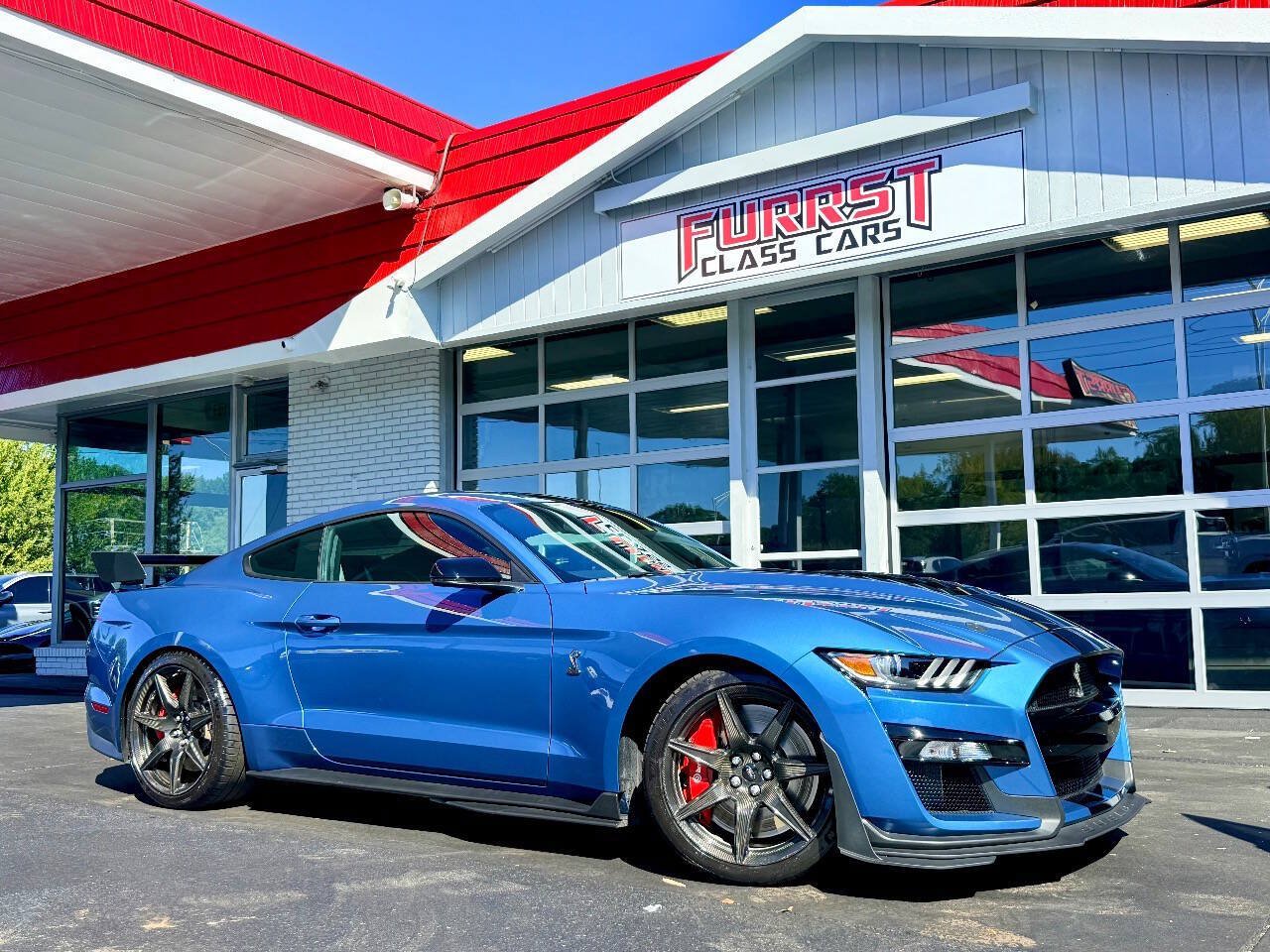 Used 2020 Ford Mustang Shelby GT500 w/ Carbon Fiber Track Pack RWD image 1