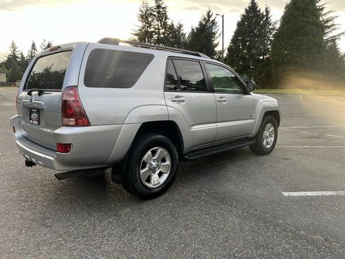 Used 2004 Toyota 4Runner SR5 RWD image 5