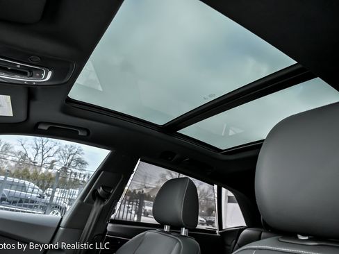 Used 2021 Audi Q8 Prestige image 27