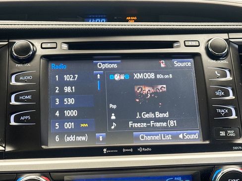 Used 2017 Toyota Highlander XLE image 8