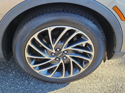 Used 2019 Lincoln Nautilus Reserve image 6