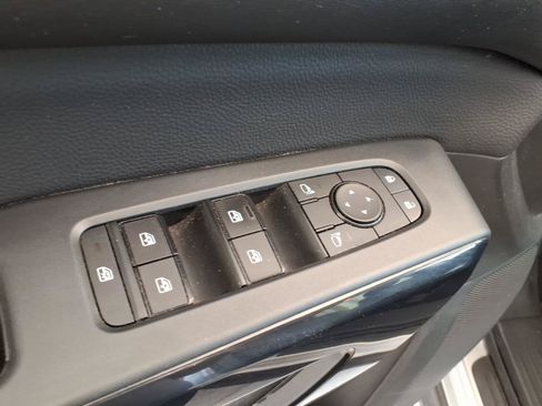 Used 2025 Nissan Pathfinder SV AWD/4WD image 5