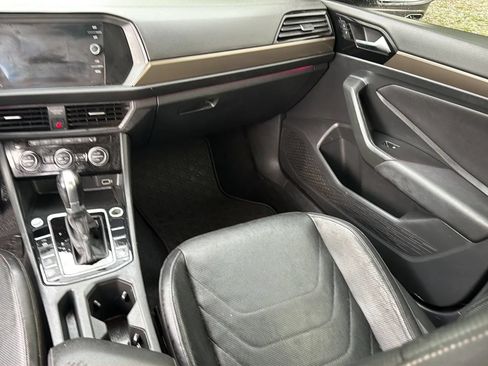Used 2019 Volkswagen Jetta SEL Premium FWD image 25