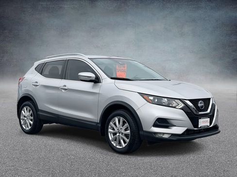Used 2022 Nissan Rogue Sport SV image 1