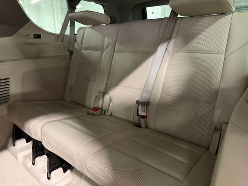Certified 2025 Cadillac Escalade ESV Sport Platinum w/ LPO, ONYX Package AWD/4WD image 53