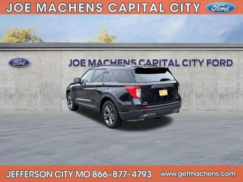 Used 2023 Ford Explorer XLT w/ Equipment Group 202A image 6