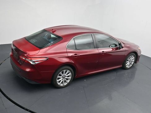 Used 2019 Toyota Camry LE FWD image 16