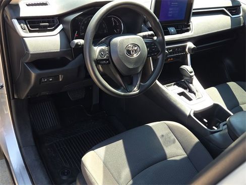 Used 2023 Toyota RAV4 LE image 15