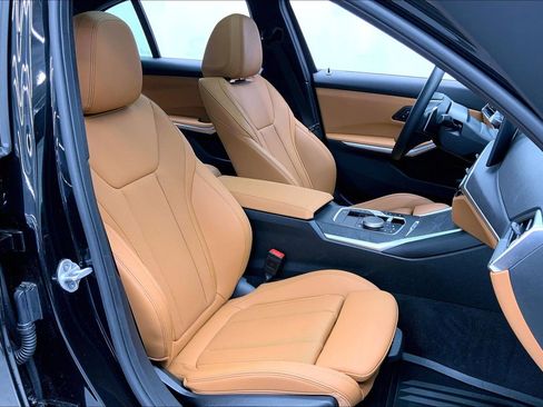 Used 2024 BMW 330i xDrive Sedan w/ Convenience Package image 6