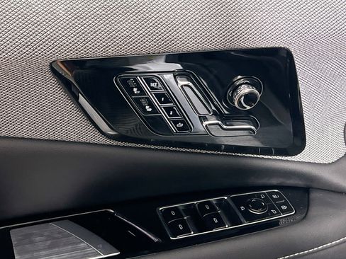 Used 2025 Cadillac Optiq Sport 1 w/ LPO, Floor Liner Package AWD/4WD image 10