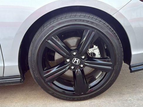 Used 2024 Honda Accord Sport image 33