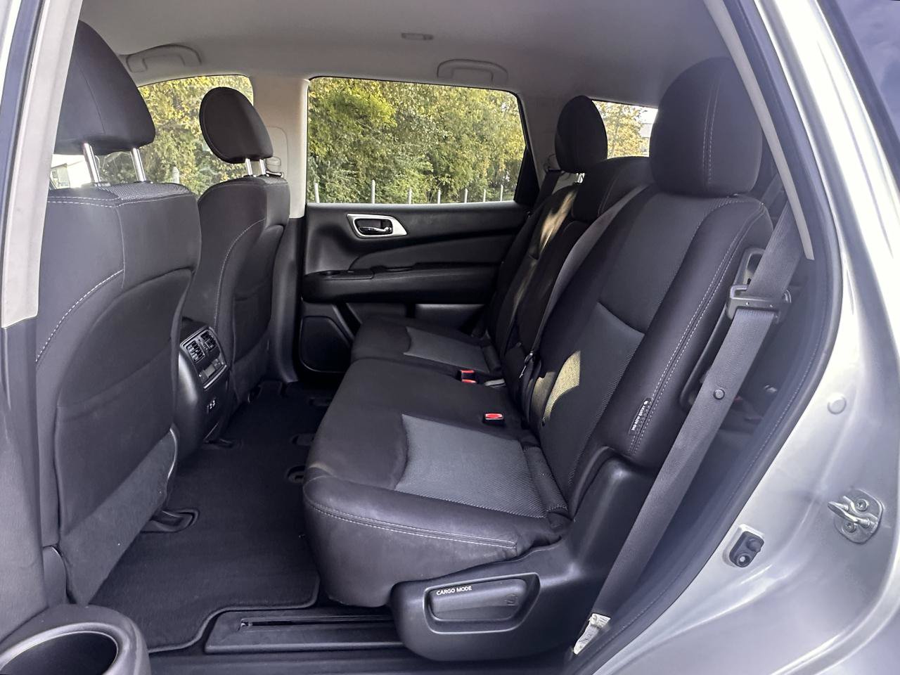 Used 2019 Nissan Pathfinder S FWD image 27