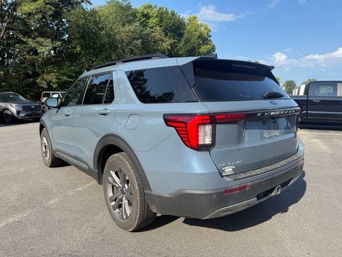Used 2025 Ford Explorer Active w/ Active Comfort Package AWD/4WD image 4