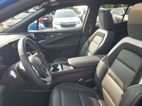 Certified 2024 Chevrolet Blazer EV LT AWD/4WD image 18