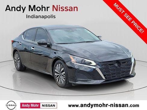 Used 2023 Nissan Altima 2.5 SV FWD image 1