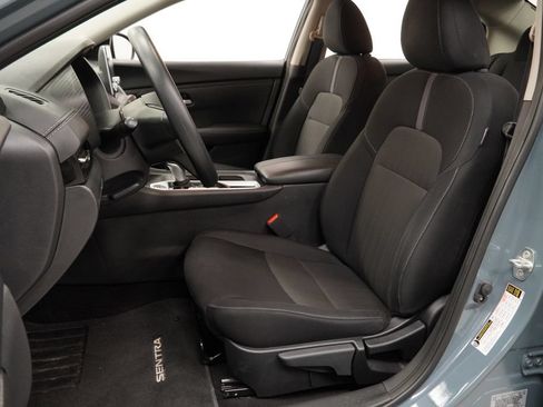 Used 2024 Nissan Sentra SV FWD image 8