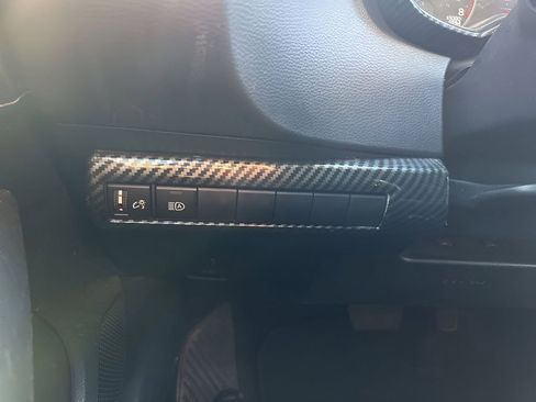 Used 2025 Toyota Corolla SE image 21