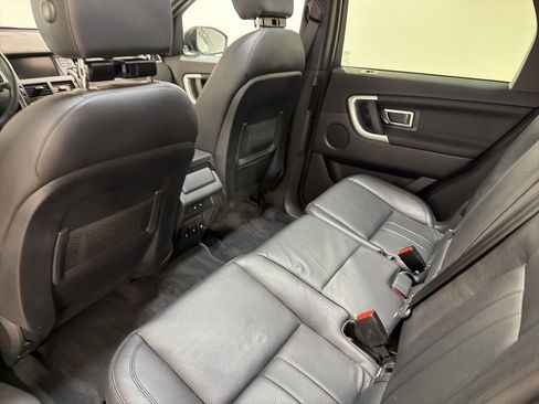 Used 2019 Land Rover Discovery Sport image 21