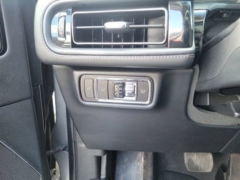 Certified 2023 Lincoln Aviator AWD w/ Premium Package image 41