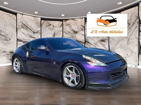 Used 2011 Nissan 370Z Touring w/ Sport Pkg image 8