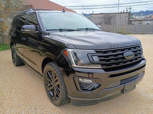 Used 2021 Ford Expedition Limited RWD image 2