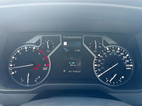 Used 2023 Toyota Tundra Limited w/ Power Package image 13